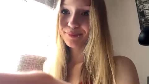 Sophie online show from 07/15/26, 04:40
