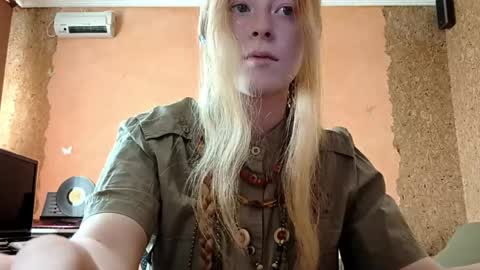 Kate online show from 04/14/26, 11:33