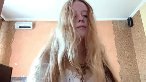 Kate online show from 05/19/26, 11:22