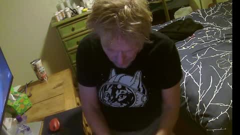 Snapshot of gethyn chatting on 12/05/24, 09:50 Gethyn online show from 12/05/24, 09:50