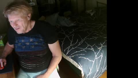 Snapshot of gethyn chatting on 12/08/24, 07:58 Gethyn online show from 12/08/24, 07:58