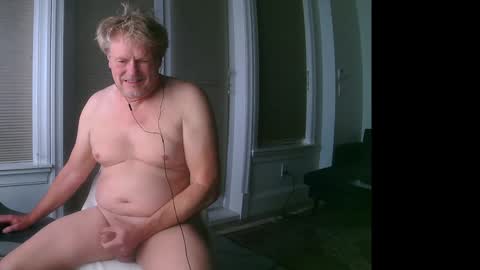 Snapshot of gethyn chatting on 12/10/24, 07:05 Gethyn online show from 12/10/24, 07:05