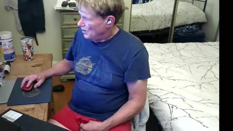 Snapshot of gethyn chatting on 10/20/25, 07:42 Gethyn online show from 10/20/25, 07:42