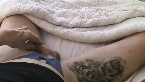 Snapshot of getmehard4213 chatting on 02/15/25, 06:33 Luscious online show from 02/15/25, 06:33