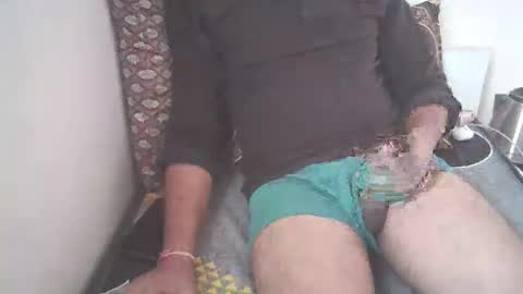 Snapshot of ggnstud chatting on 01/21/25, 11:46 Big Brown Cock online show from 01/21/25, 11:46