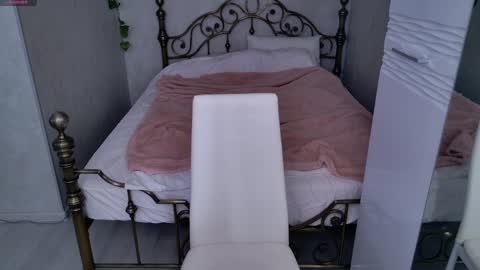 violeta online show from 04/10/26, 05:01