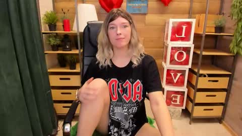 Sweety online show from 02/17/25, 08:36