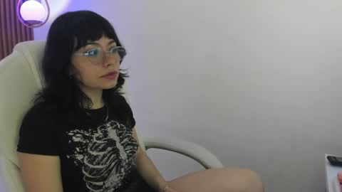 Snapshot of ghostmila chatting on 04/13/26, 03:56 Milaa online show from 04/13/26, 03:56