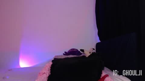 Annie   Im going to be offline from 29nov to 3dec online show from 01/21/25, 04:32