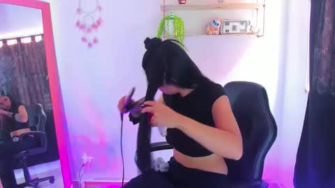 giaaaa   online show from 02/05/26, 06:23