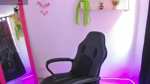 giaaaa   online show from 06/01/26, 05:25
