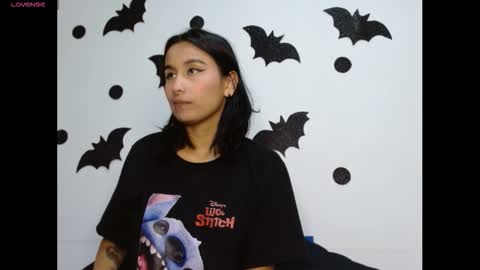 Snapshot of gia_lee10 chatting on 10/25/25, 03:47 Gia Lee online show from 10/25/25, 03:47