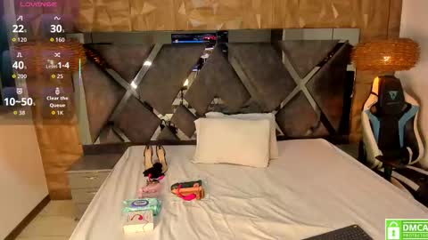 Snapshot of gia_scott chatting on 02/01/26, 04:22 Darlliny online show from 02/01/26, 04:22