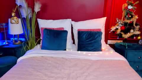 Gia online show from 12/21/25, 06:20