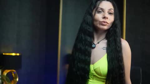 Snapshot of giaeasyice chatting on 02/08/26, 09:40 Gia online show from 02/08/26, 09:40