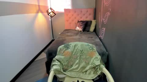 G I A  FOX online show from 03/01/25, 05:38