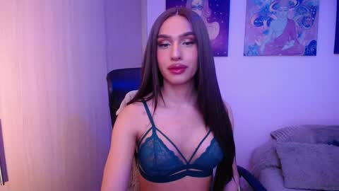 Gia Mint  online show from 05/05/26, 02:41