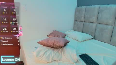 Snapshot of giamonroee chatting on 07/28/26, 03:43 giamonroee online show from 07/28/26, 03:43