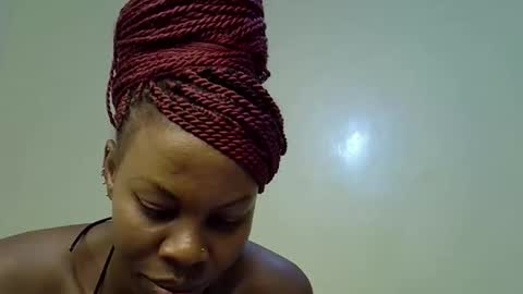 Snapshot of gianna_012 chatting on 09/15/25, 05:35 ENNY online show from 09/15/25, 05:35