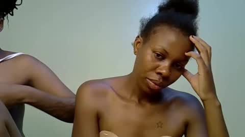 Snapshot of gianna_012 chatting on 09/27/25, 02:49 ENNY online show from 09/27/25, 02:49