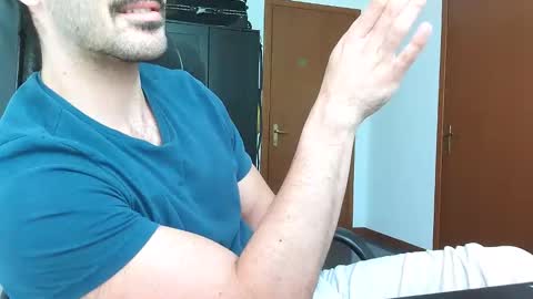 Snapshot of gianniamalfi chatting on 04/11/26, 02:21 gianniamalfi online show from 04/11/26, 02:21