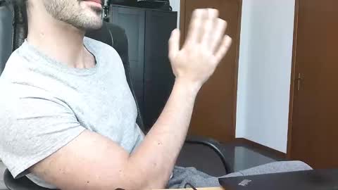 Snapshot of gianniamalfi chatting on 04/16/26, 02:07 gianniamalfi online show from 04/16/26, 02:07