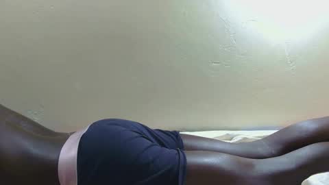 Snapshot of giant_couple chatting on 02/10/26, 01:43 giant_couple online show from 02/10/26, 01:43