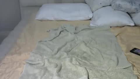 giant_couples online show from 11/16/25, 07:58