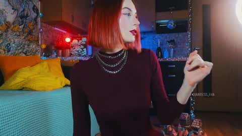 Eva online show from 12/24/24, 11:33