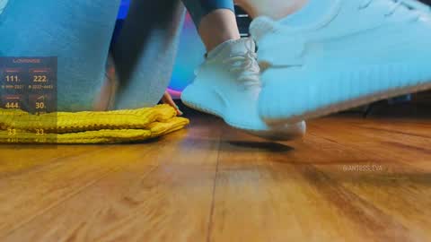 Snapshot of giantess_eva chatting on 01/31/25, 02:49 Eva online show from 01/31/25, 02:49