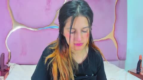 GiaRoussel online show from 01/12/25, 03:03