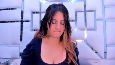 GiaRoussel online show from 01/28/25, 06:39