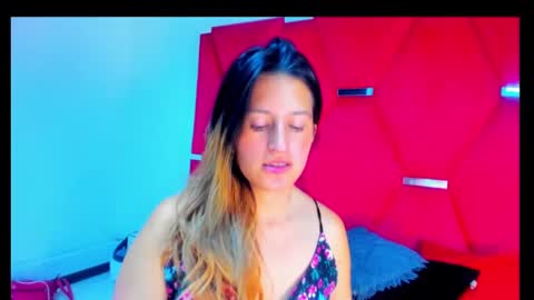 GiaRoussel online show from 01/31/25, 03:55