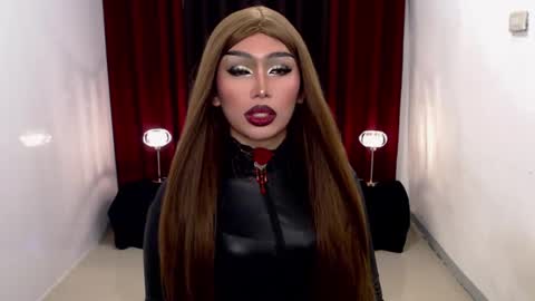 Gia X online show from 12/17/24, 12:34
