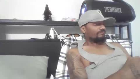 Gifted online show from 11/23/25, 03:45