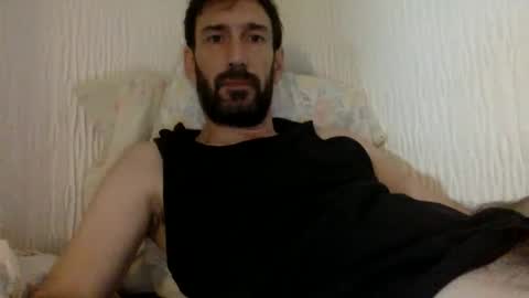 Snapshot of giggy81 chatting on 11/30/25, 01:59 iggy online show from 11/30/25, 01:59