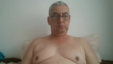 gigi1970 online show from 06/25/26, 07:02