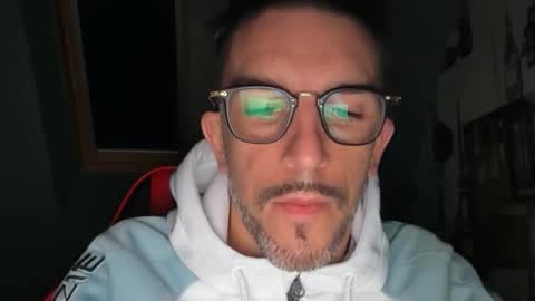 Gigi online show from 11/22/25, 05:39