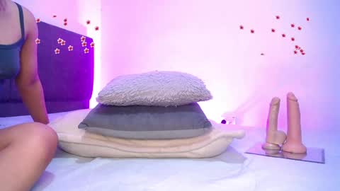 Snapshot of gigi_big_ass chatting on 01/12/25, 11:36 alizzon online show from 01/12/25, 11:36