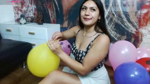 Snapshot of gigi_gilt_ chatting on 06/23/26, 09:02 Gigi 3 online show from 06/23/26, 09:02