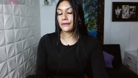 Snapshot of gigi_gilt_ chatting on 07/19/26, 01:15 Gigi 3 online show from 07/19/26, 01:15