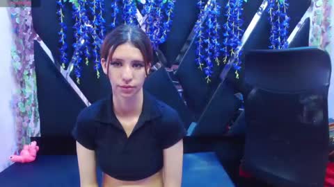 Snapshot of gigi_glase chatting on 09/16/25, 09:27 gigi glase online show from 09/16/25, 09:27