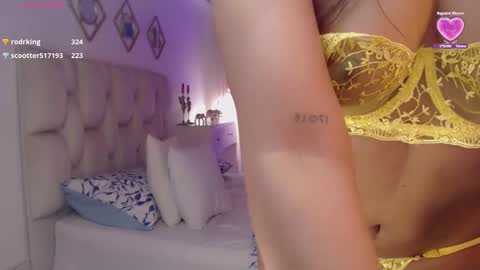 GIGI instagram gigi sj1994 online show from 03/10/25, 07:32