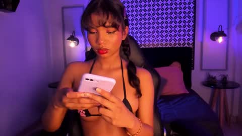 GIGI online show from 03/11/25, 04:54