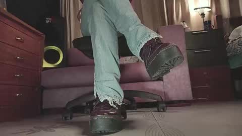 Snapshot of gigifontaine_ chatting on 10/26/25, 12:16 Gigi independet model P online show from 10/26/25, 12:16