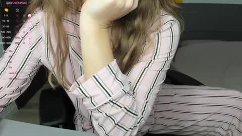 gigihadd online show from 01/05/25, 07:39