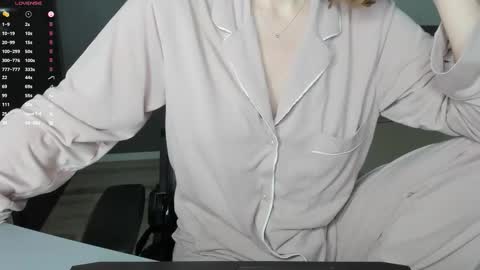 gigihadd online show from 02/01/26, 01:53