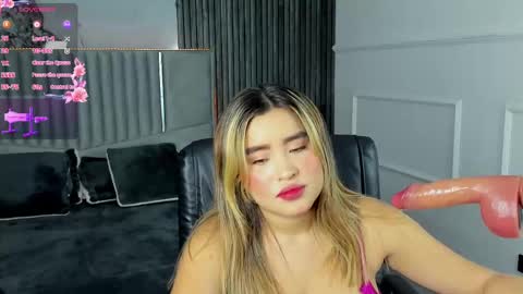 Gigi Doll online show from 02/25/25, 12:03