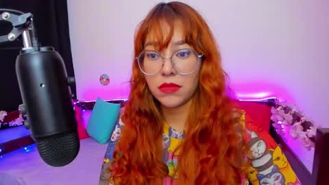 Snapshot of gigimooon chatting on 09/17/25, 02:13 gigimooon online show from 09/17/25, 02:13