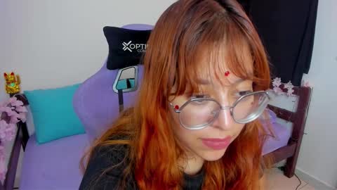 Snapshot of gigimooon chatting on 10/30/25, 01:40 gigimooon online show from 10/30/25, 01:40